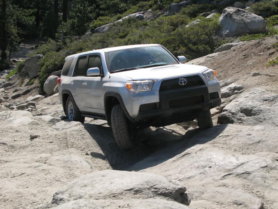  Toyota 4Runner 2010 года  (фото 83 из 84)